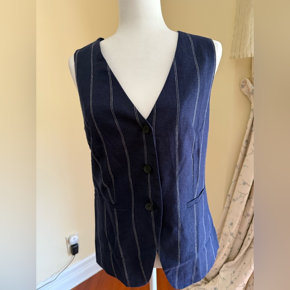 NWT GAP Linen Vest